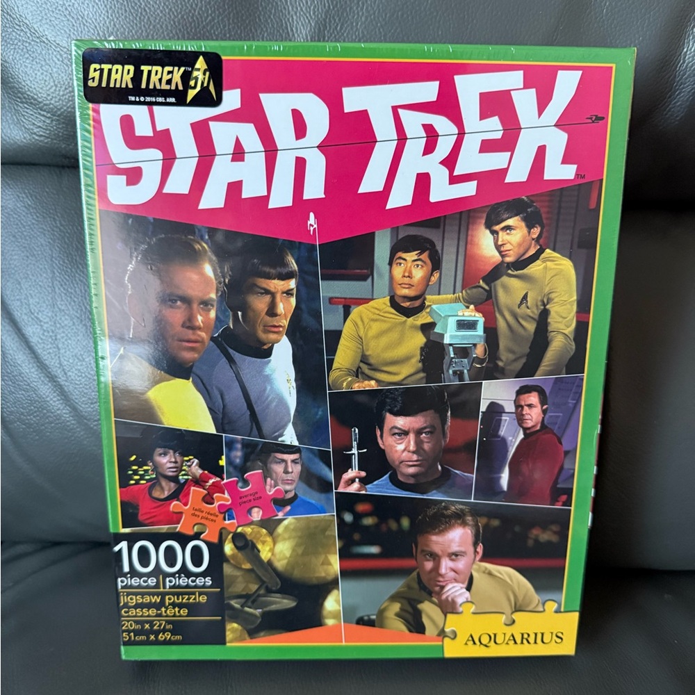 Star Trek 1000-Piece Jigsaw Puzzle by Aquarius